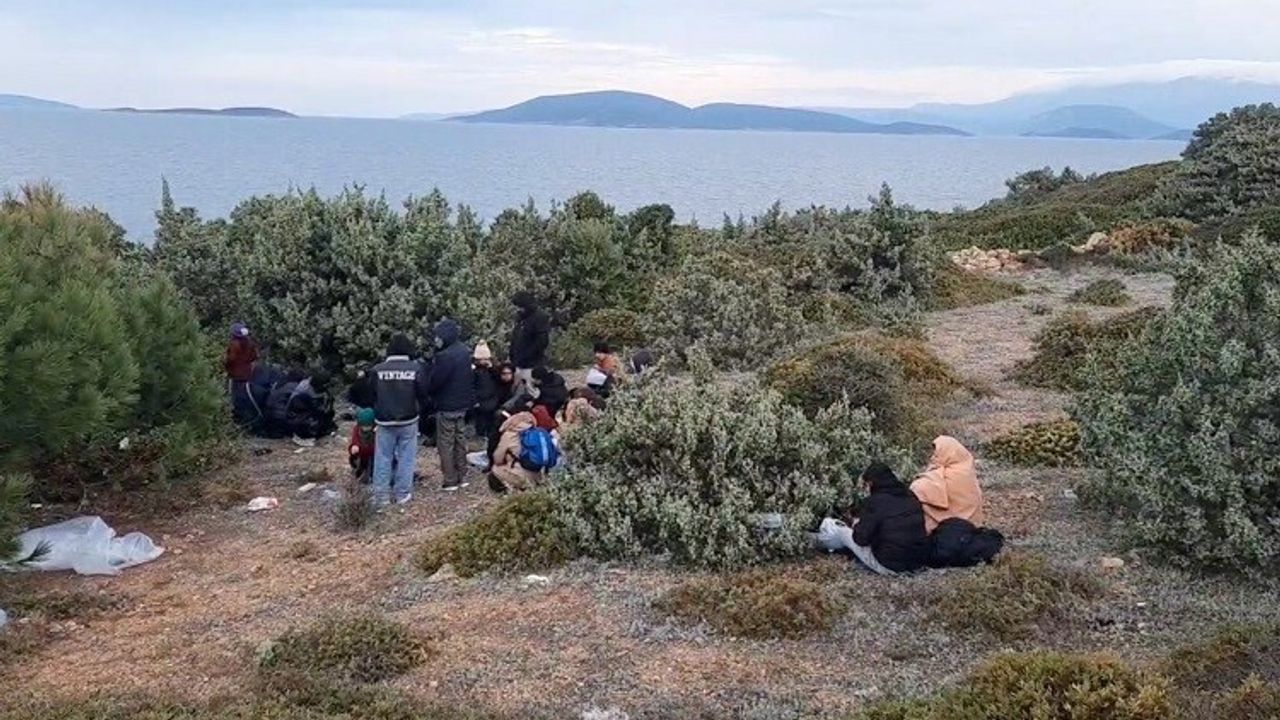 İzmir'de Göçmen Hareketliliği: 58 Denizden, 62 Karada Yakalandı