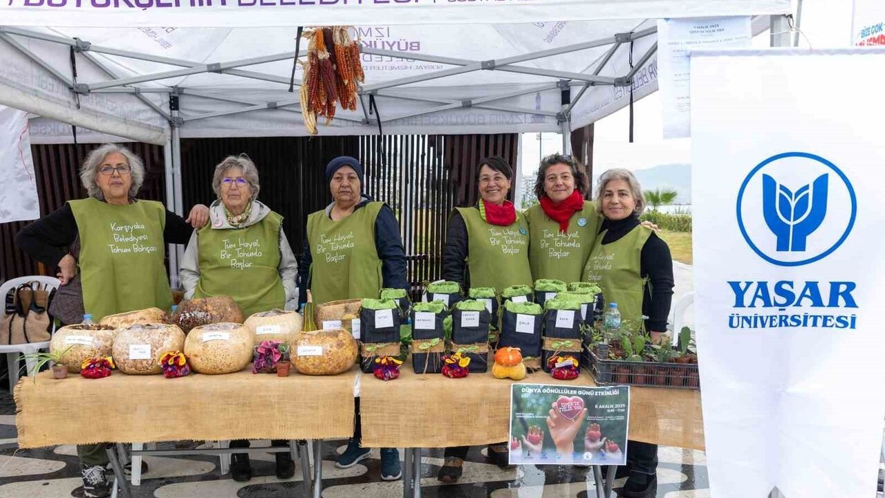 İzmir'de İyilik Var 10. Yılında: Yüzlerce Gönüllü Alsancak'ta Buluştu