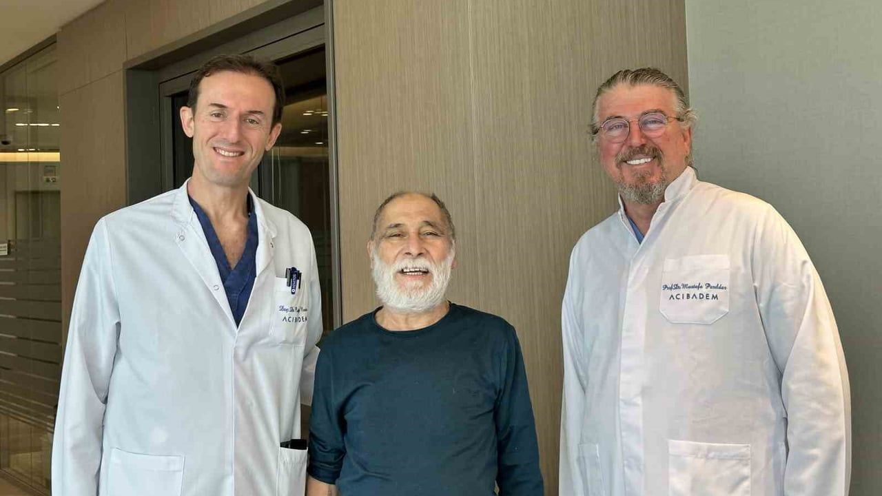 İzmir'de kapalı yöntemle stentli yapay damarla Tip III aort diseksiyonu tedavisi