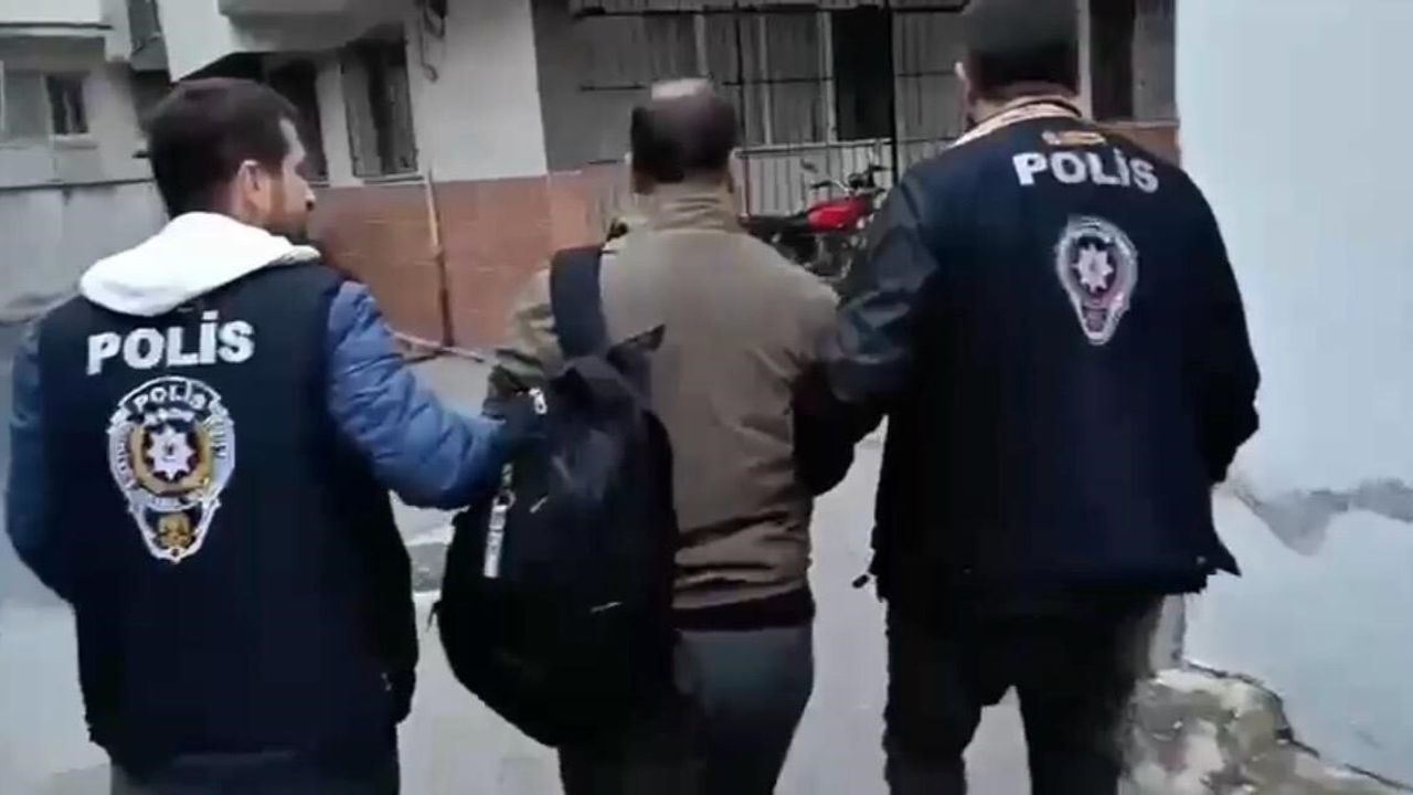 İzmir'de Siber Operasyon: 4 Firari Dolandırıcı Yakalandı