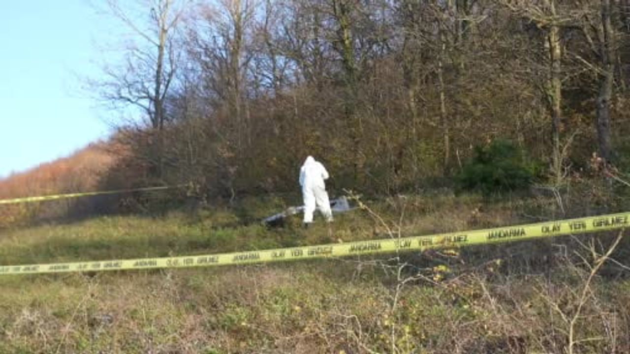 İzmit'te Tarlaya Düşen İHA Bomba Şüphesiyle İnceleniyor