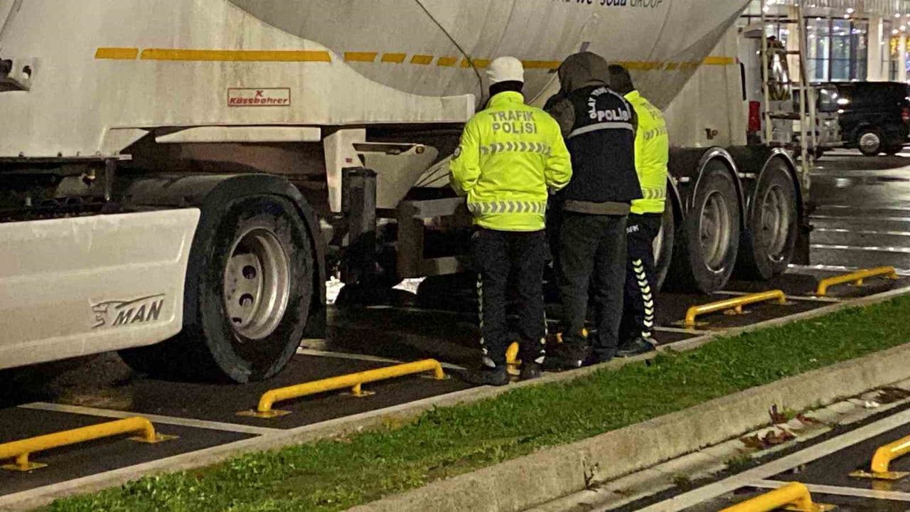 İzmit’te tır iddiası: Yaya hayatını kaybetti — Sürücü reddetti