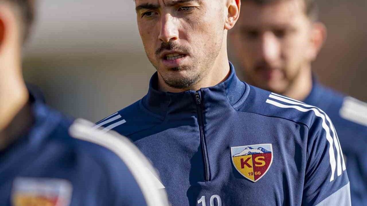 Joao Mendes kırmızı kart gördü: Kayserispor 1-1 Eyüpspor