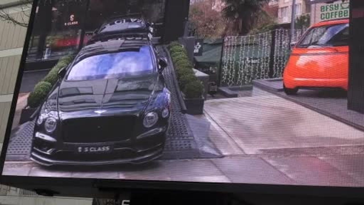 Kadıköy'de S CLASS Galerisi Boşaltıldı: 11 Milyar TL Vurgun İddiası