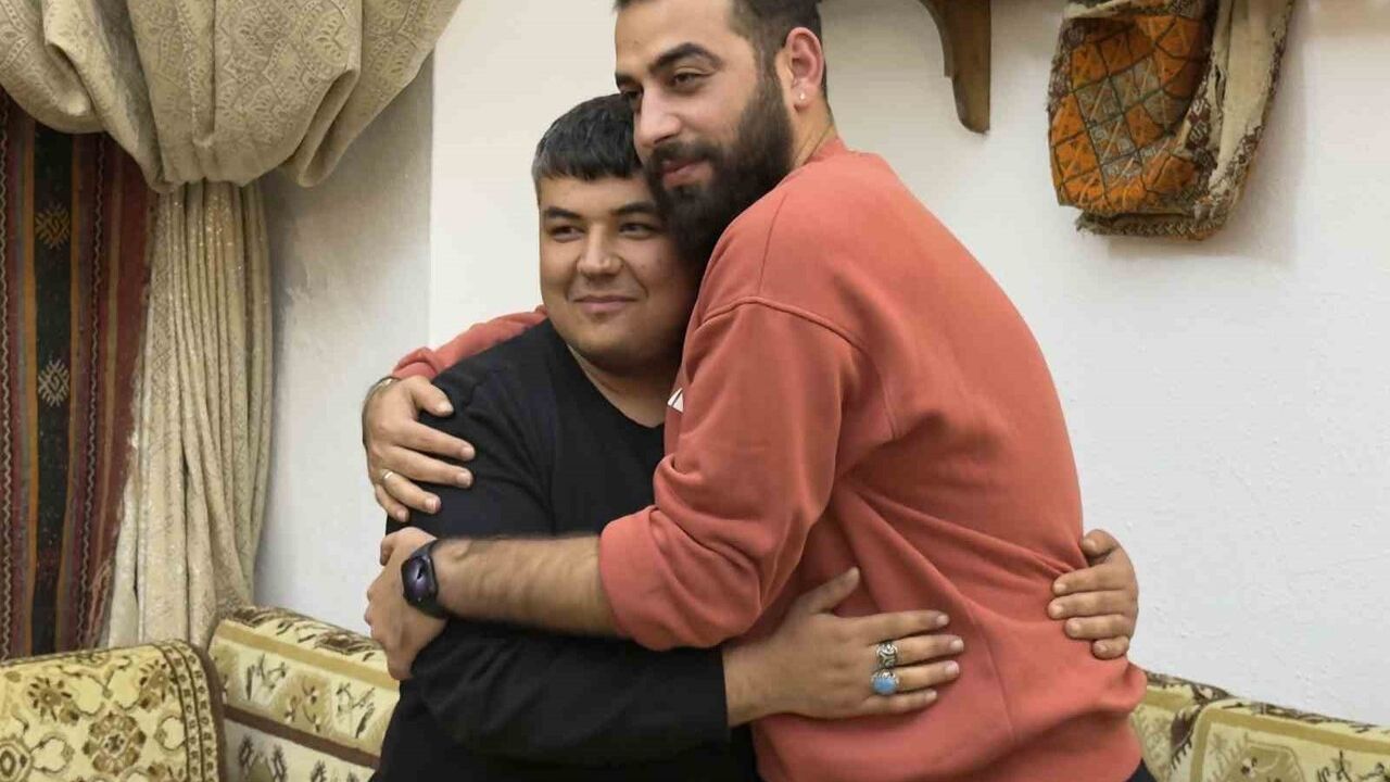 Kafede Heimlich Mucizesi: Çay Nefes Borusuna Kaçan Genç Kurtarıldı