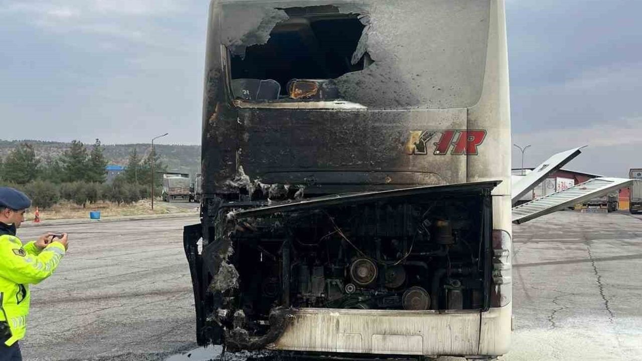 Kahramanmaraş’ta Seyir Halindeki Can Diyarbakır Otobüsünde Yangın