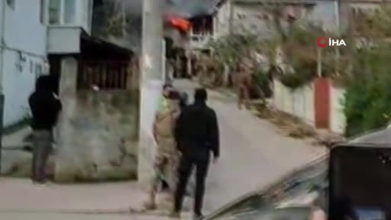 Kamera Kaydı: Teröristler Evi Böyle Ateşe Verdi