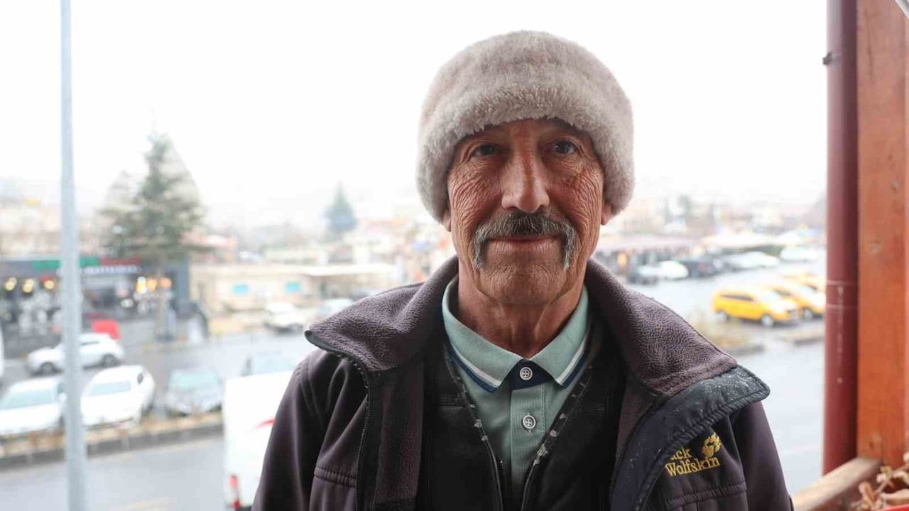 Kapadokya'da 9 Dil Bilen Cemalettin Yavuz: Turistlerin Gönüllü Elçisi