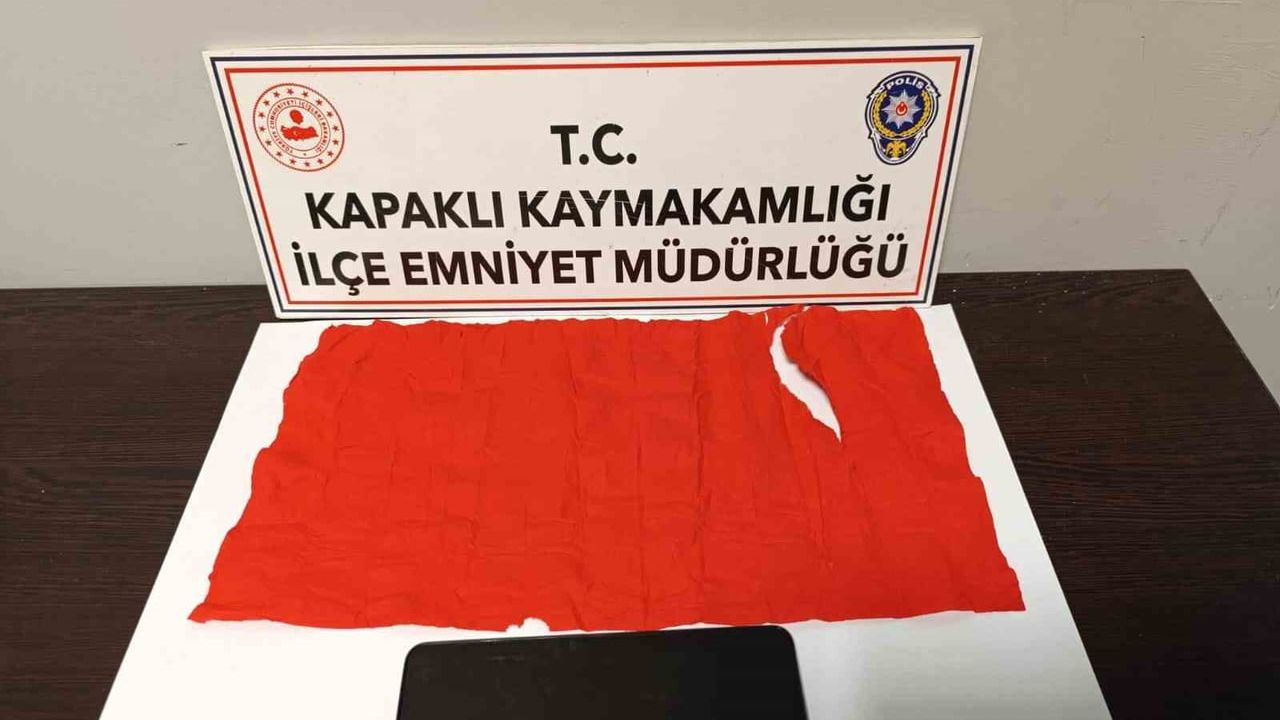 Kapaklı'da Uyuşturucu Satıcısı Tutuklandı: 3 bin 200 Peçete Ele Geçirildi