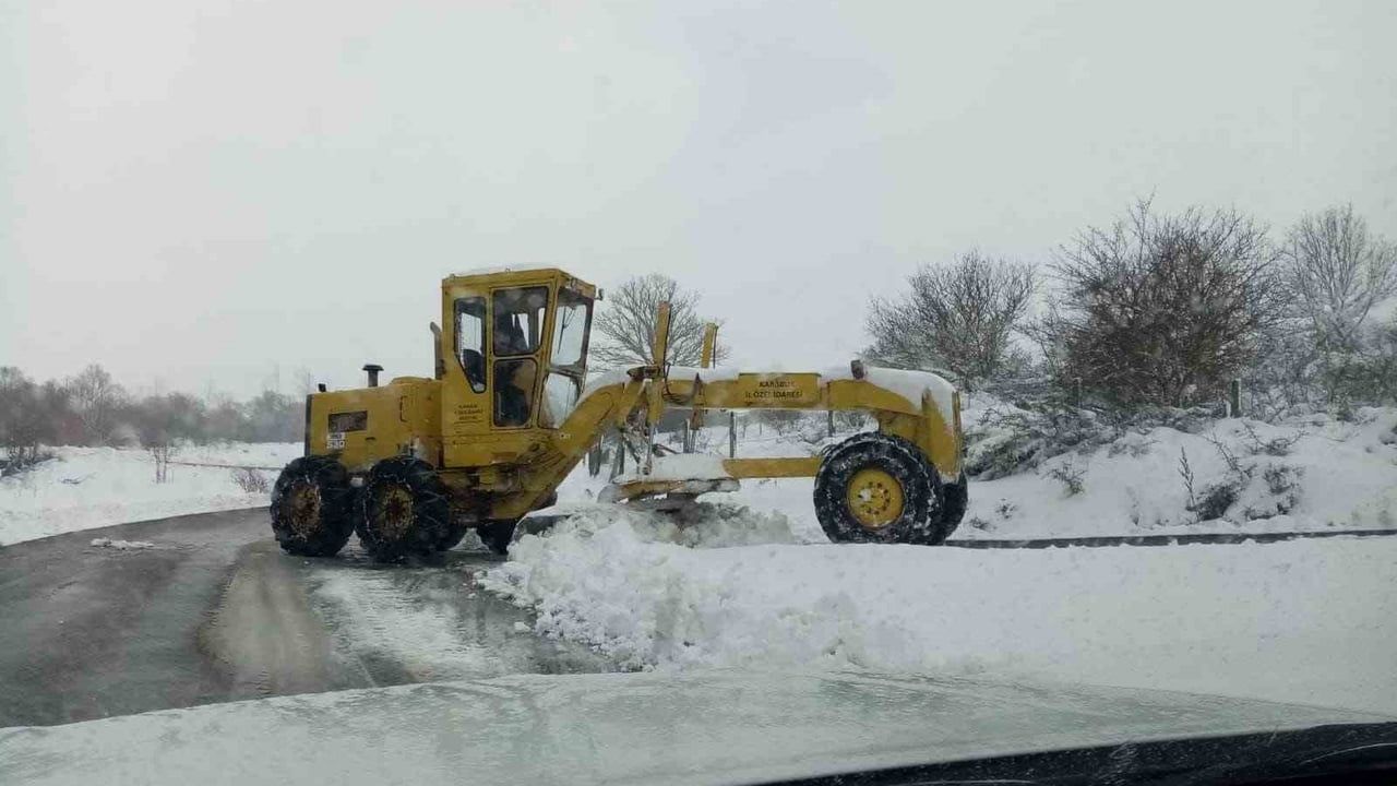 Karabük'te 112 Köy Yolu Ulaşıma Kapandı