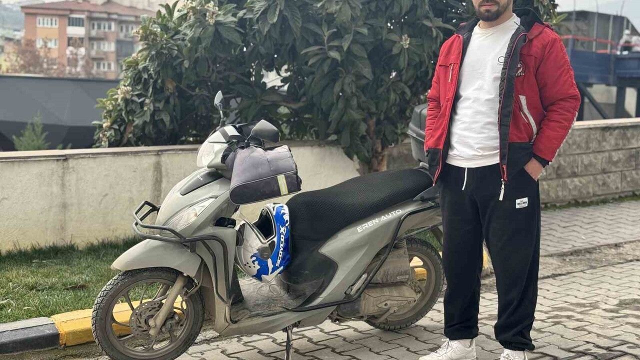 Karabük'te Kurye Heimlich Manevrasıyla Boğulan Çocuğu Kurtardı