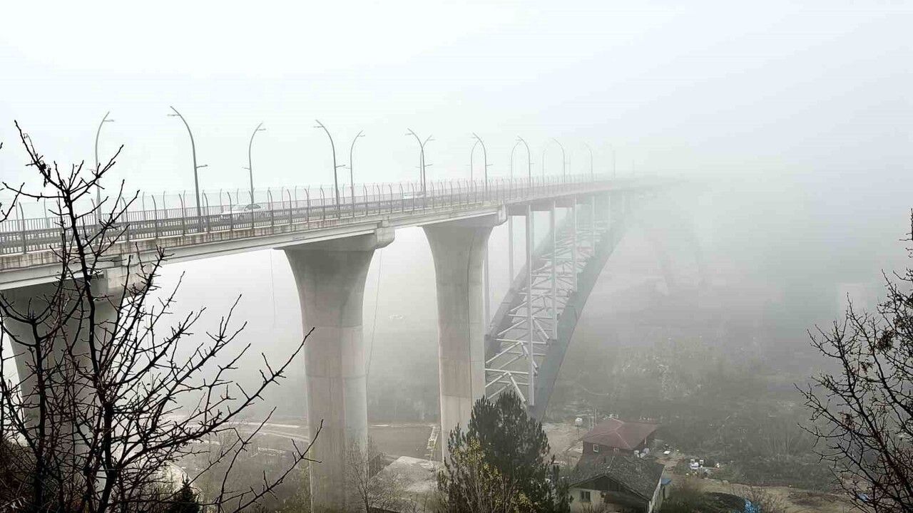 Karabük ve Safranbolu'da Yoğun Sis Görüşü Kısıtladı