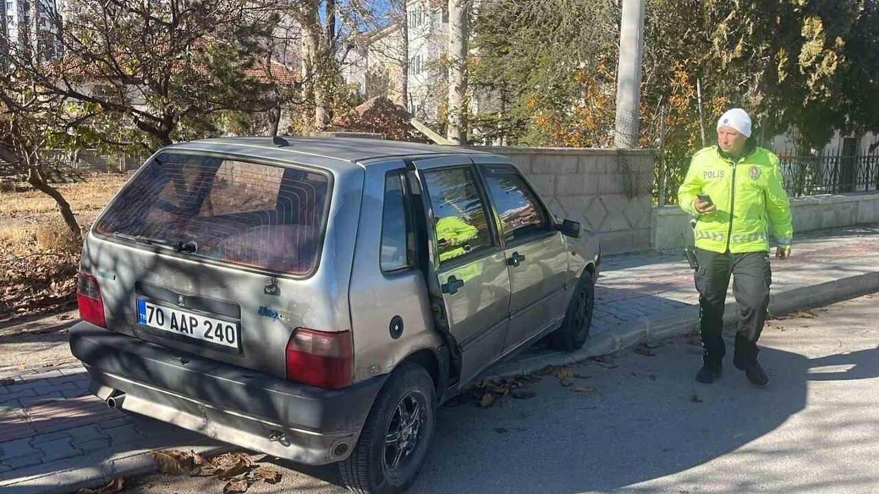 Karaman'da Kontrolden Çıkan Otomobil Yayaya Çarptı: 68 Yaşındaki Kadın Yaralandı