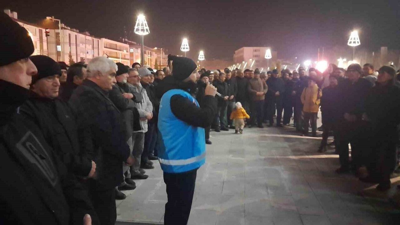 Karapınar'da 97 Umre Yolcusu Dualarla Uğurlandı