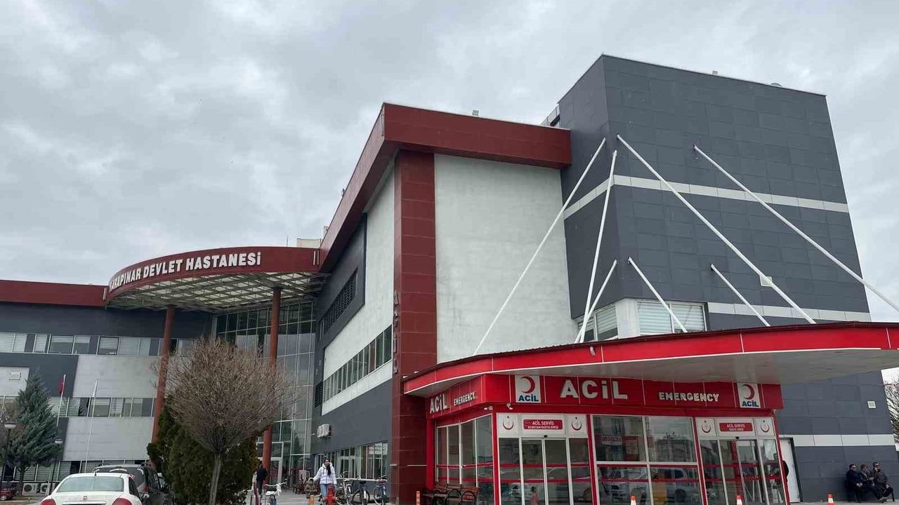 Karapınar'da Buzlanma Nedeniyle Motosiklet Kazası: 1 Yaralı