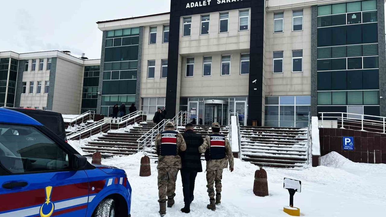 Kars'ta 15 Yıl Hapis Cezasıyla Aranan Şahıs Yakalandı