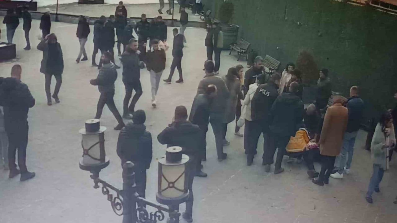 Kars'ta Meydan Muharebesi Gibi Kavga: 7 Kişi Yaralandı