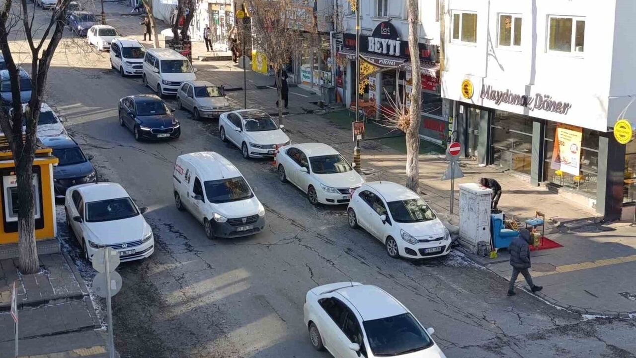 Kars'ta Trafiğe Kayıtlı Araç Sayısı Rekora Koşuyor: 54.460