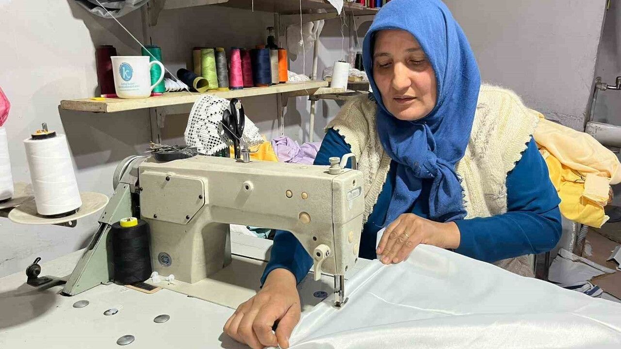 Karslı Kadın Girişimci Sunay Kazaklı: 30 Yıllık Terzilik Başarı Hikayesi