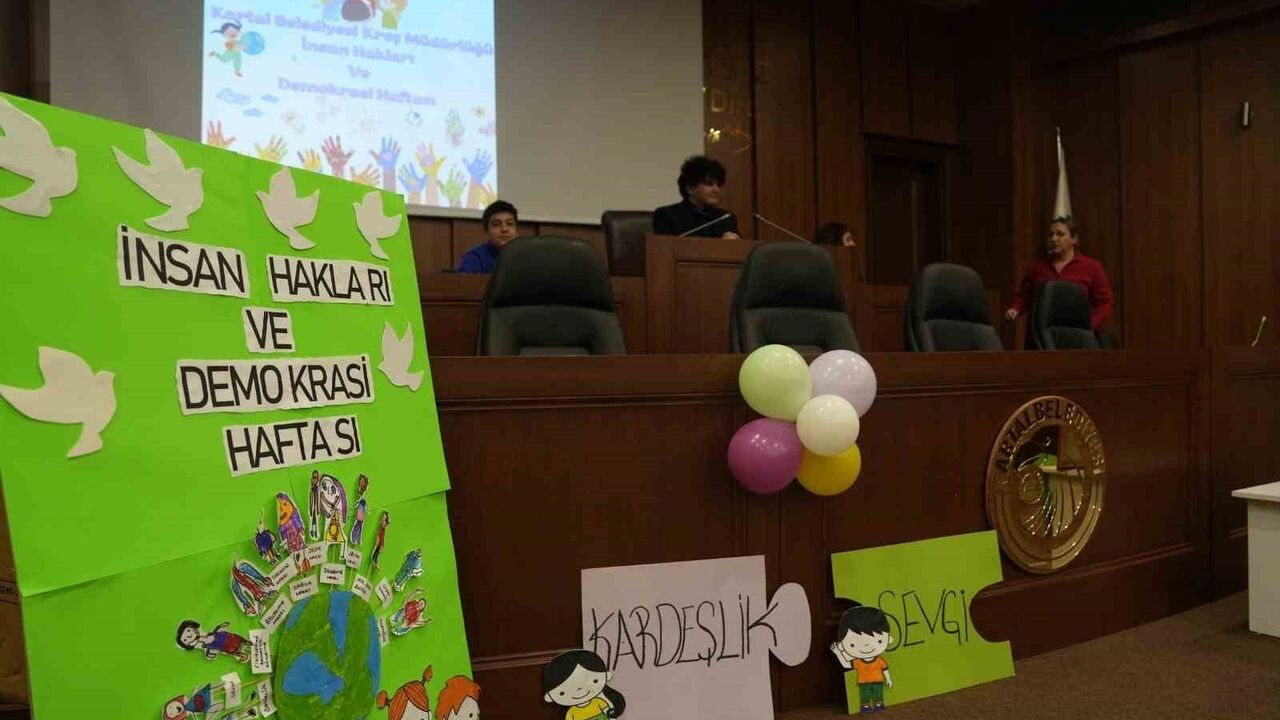 Kartal'da Kreş Öğrencilerinden Demokrasi Dersi — İnsan Hakları Haftası