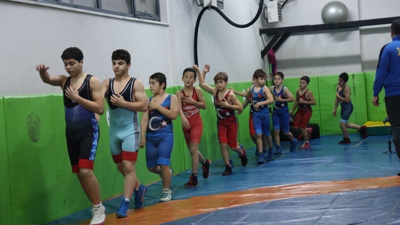 Kartepe'de Çocuklara Ücretsiz Spor Eğitimi Devam Ediyor