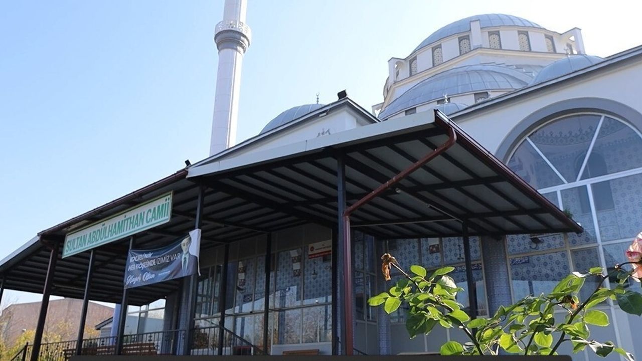 Kartepe'de Sultan Abdülhamit Han Camii Yenilendi