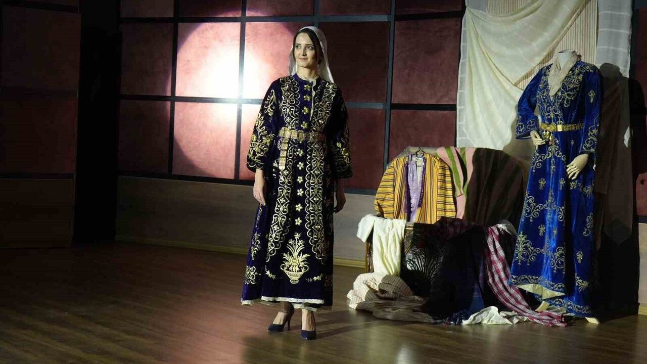 Kastamonu’da 100–300 Yıllık Geleneksel Kadın Kıyafetleri Defilesi