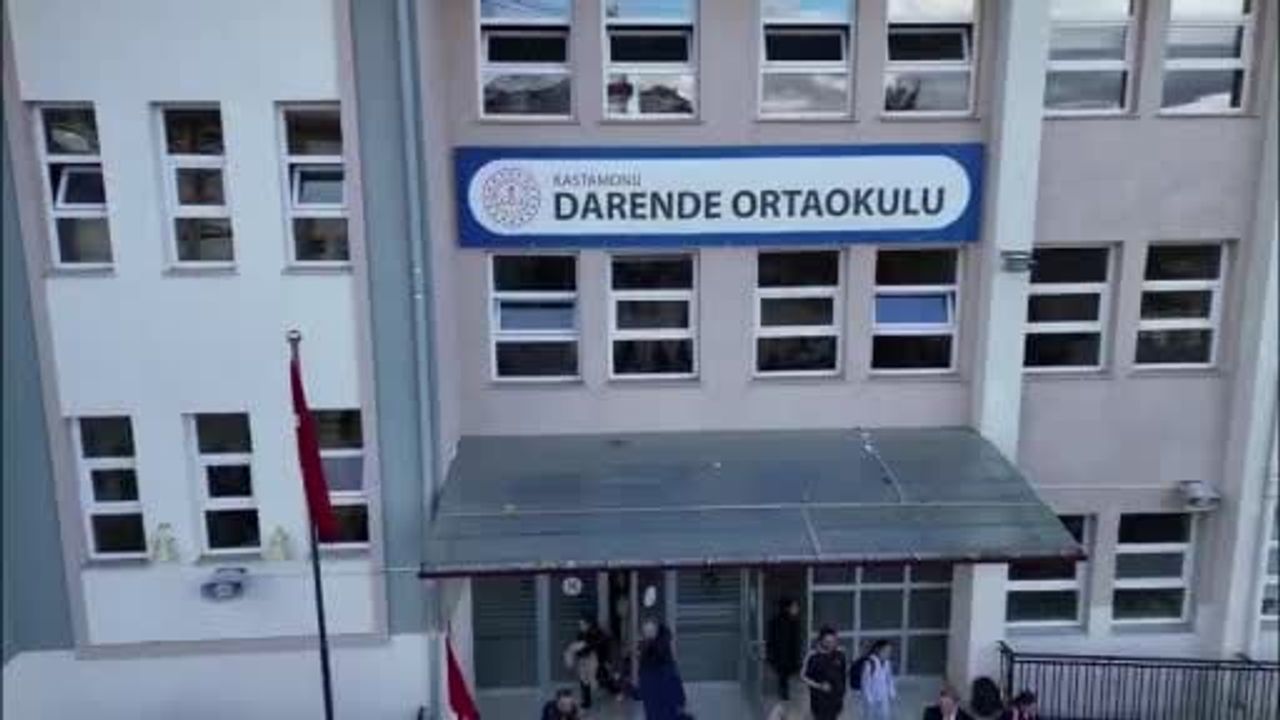 Kastamonu'da 40 Yıllık Müdür İlhami Yılmaz Alkışlarla Emekliliğe Uğurlandı