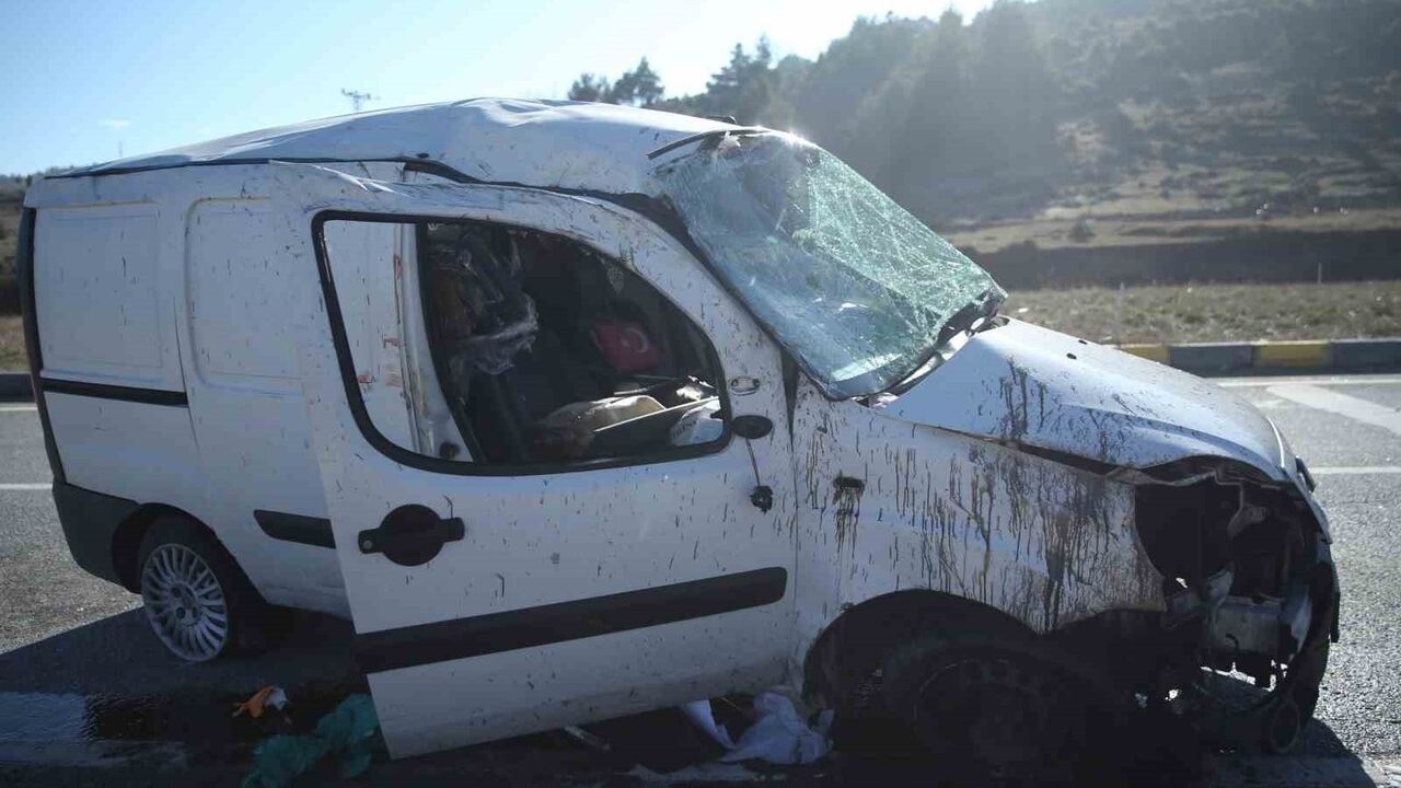 Kastamonu'da Gizli Buzlanma: İki Kaza, 3 Yaralı