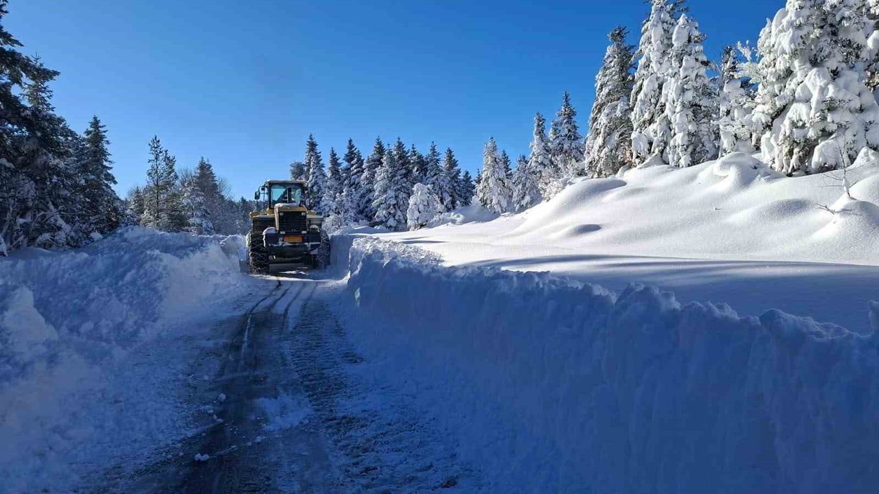 Kastamonu'da kar nedeniyle kapalı köy yolu sayısı 377'ye düştü