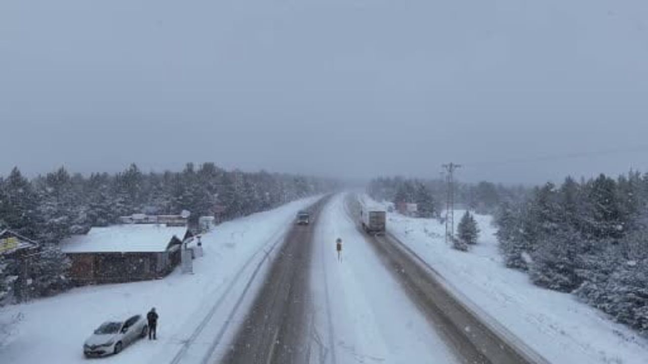 Kastamonu'da Yüksek Kesimlerde Yoğun Kar Yağışı