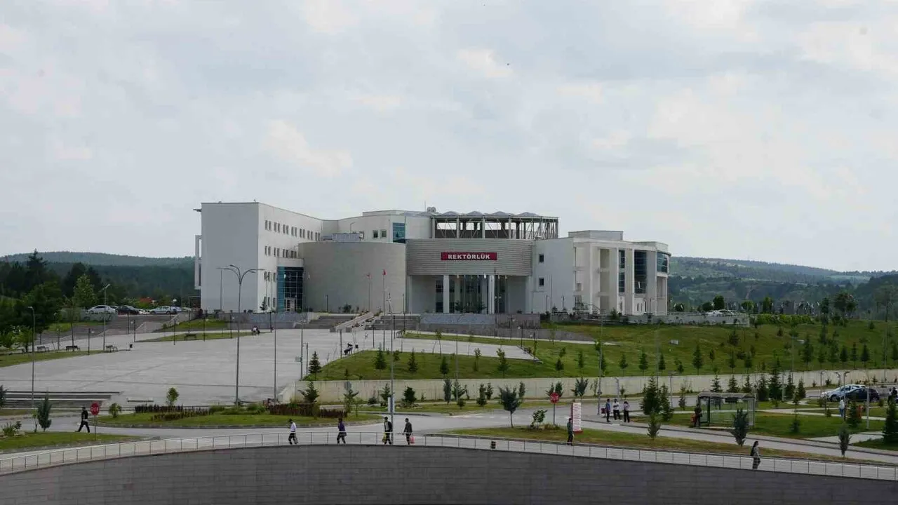 Kastamonu Üniversitesi UI GreenMetric 2025'te 217. sırada