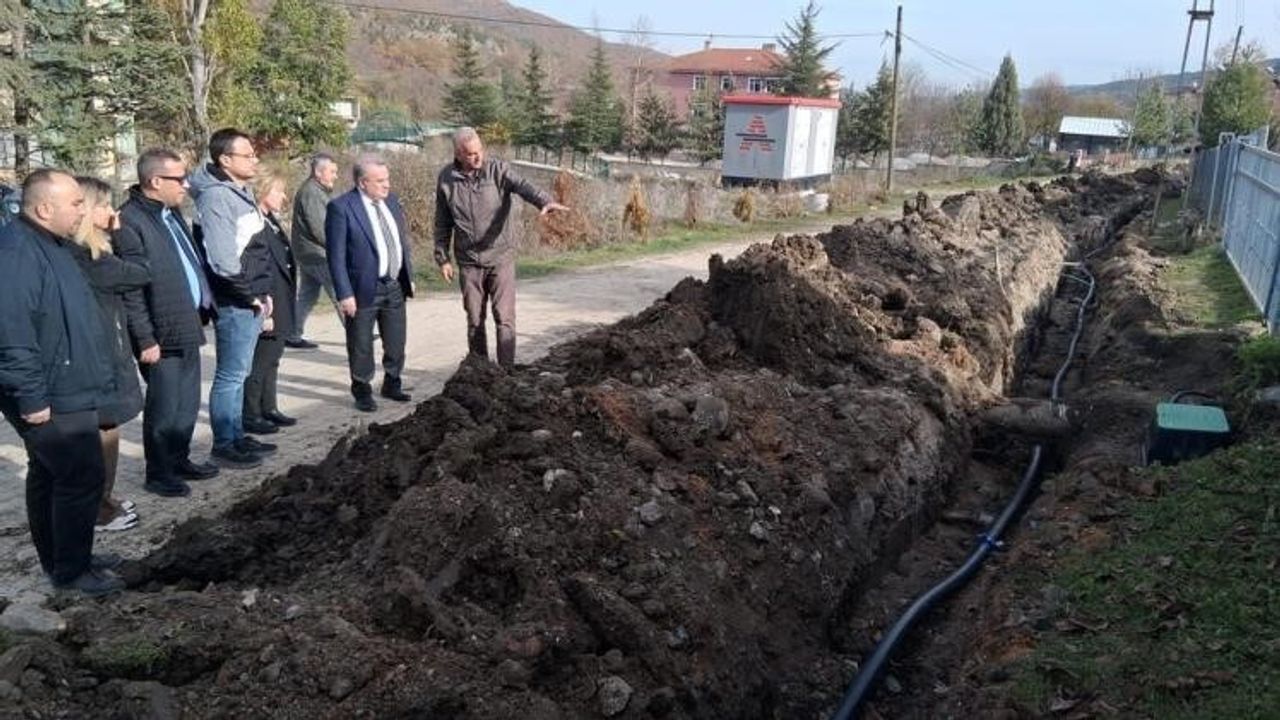 Kaymakam Adem Öztürk, Muratdere Köyü 4 bin 500 metre İçme Suyu Hattını İnceledi