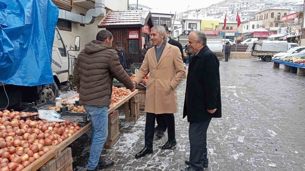 Kaymakam Ünal Coşkun'dan Beypazarı Çarşamba Pazarı'na Anlamlı Ziyaret