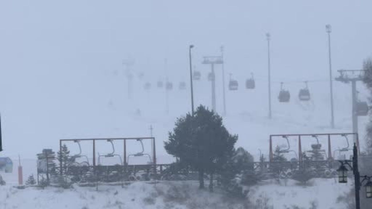 Kayseri Beyaza Büründü: Erciyes ve Şehir Merkezi Karla Kaplandı