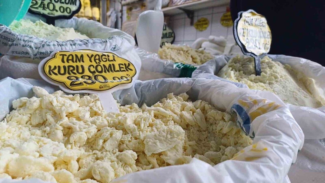 Kayseri'de 3 Kuşaktır Peynircilik: Mehmet Denk'ten 'Kaliteli Peynir' Püf Noktaları