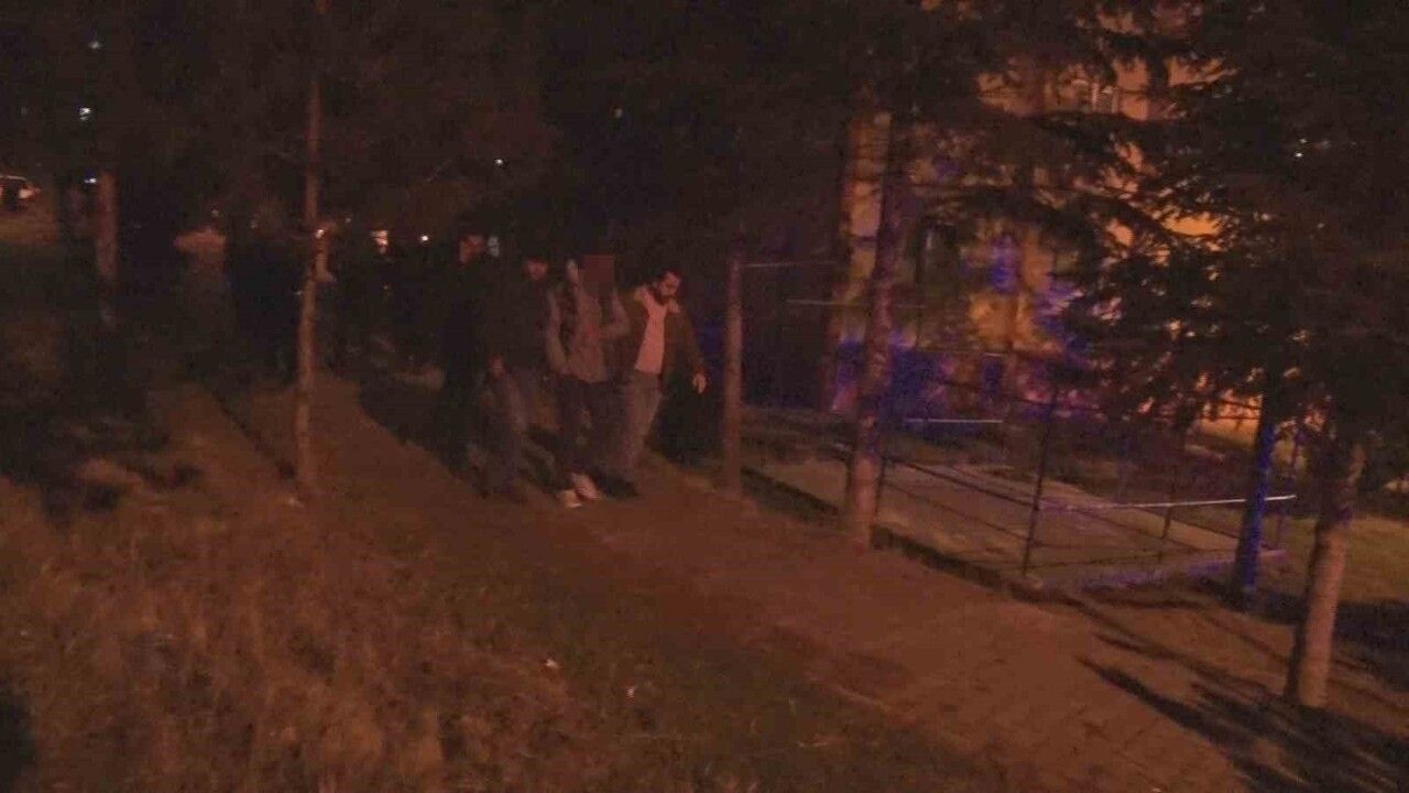 Kayseri'de eşi evi terk eden kişi tüfekle kendine zarar vermek istedi