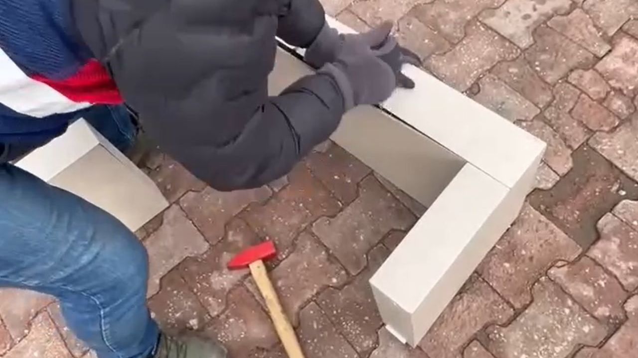 Kayseri'de Jandarma Sehpa Arasına Gizlenmiş 4 Kilo 677 Gram Uyuşturucu Ele Geçirdi