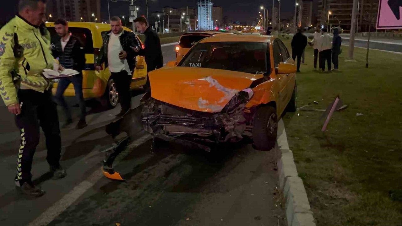 Kayseri'de Kaza: Alkollü Sürücü "Gazeteci Çekerse Üflemem" Dedi, 1.42 Promil Çıktı