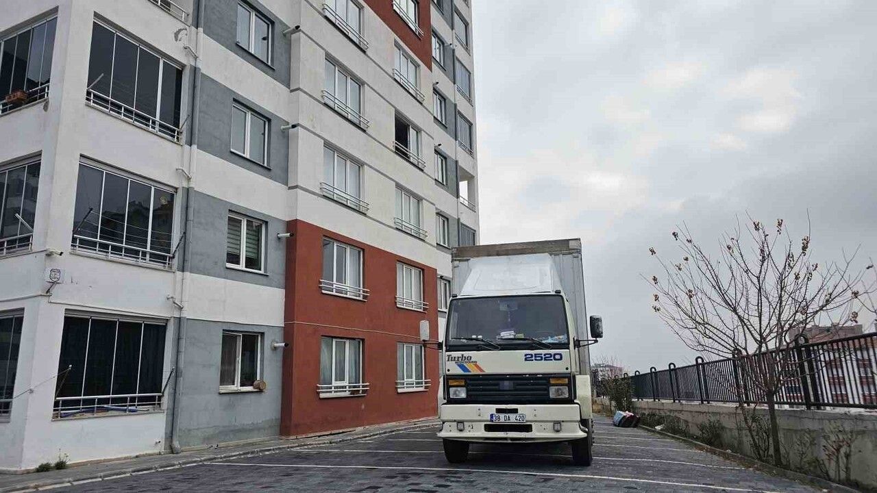 Kayseri'de Taşınırken Tartışma: Nakliyeci Bıçaklandı