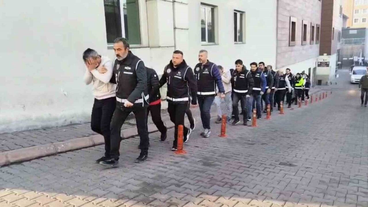 Kayseri'de Usulsüz Kanser İlacı Temini: 3 Kişi Tutuklandı