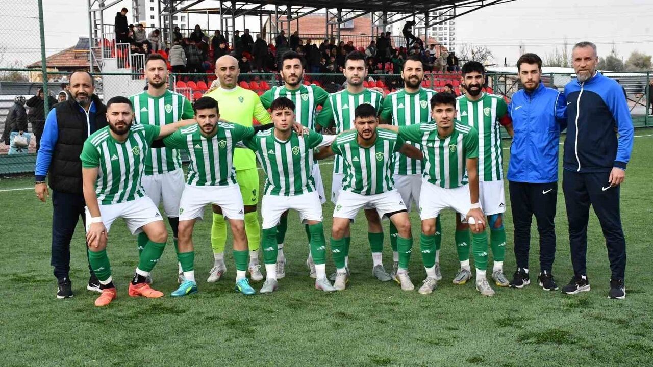 Kayseri Şekerspor yeni lider: Gaziosmanpaşaspor 4-0