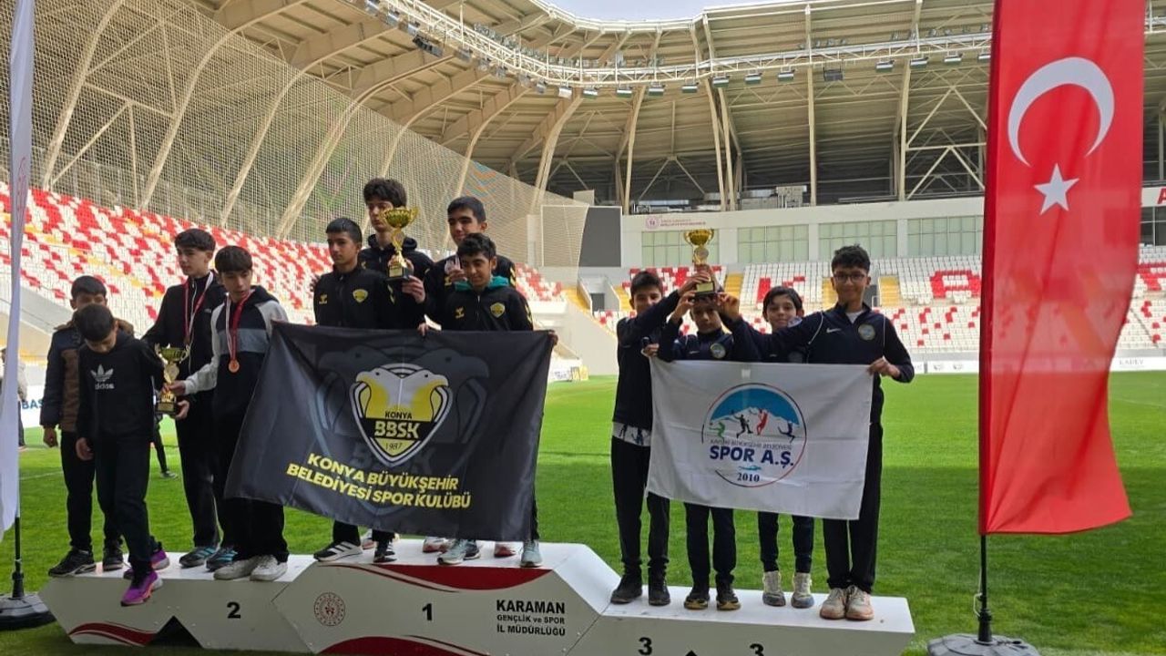 Kayseri Spor A.Ş., Karaman'da Kros'ta Madalyalarla Döndü