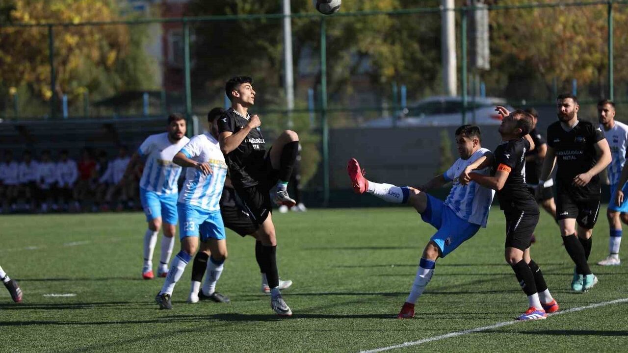 Kayseri Süper Amatör Küme'de 12. Hafta Sona Erdi: 32 Gol, Zirvede Şekerspor