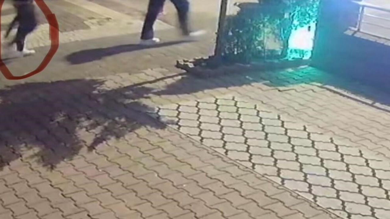 Kayseri Talas'ta çiğ köfte dükkanı kurşunlandı: Güvenlik kamerası kaydetti