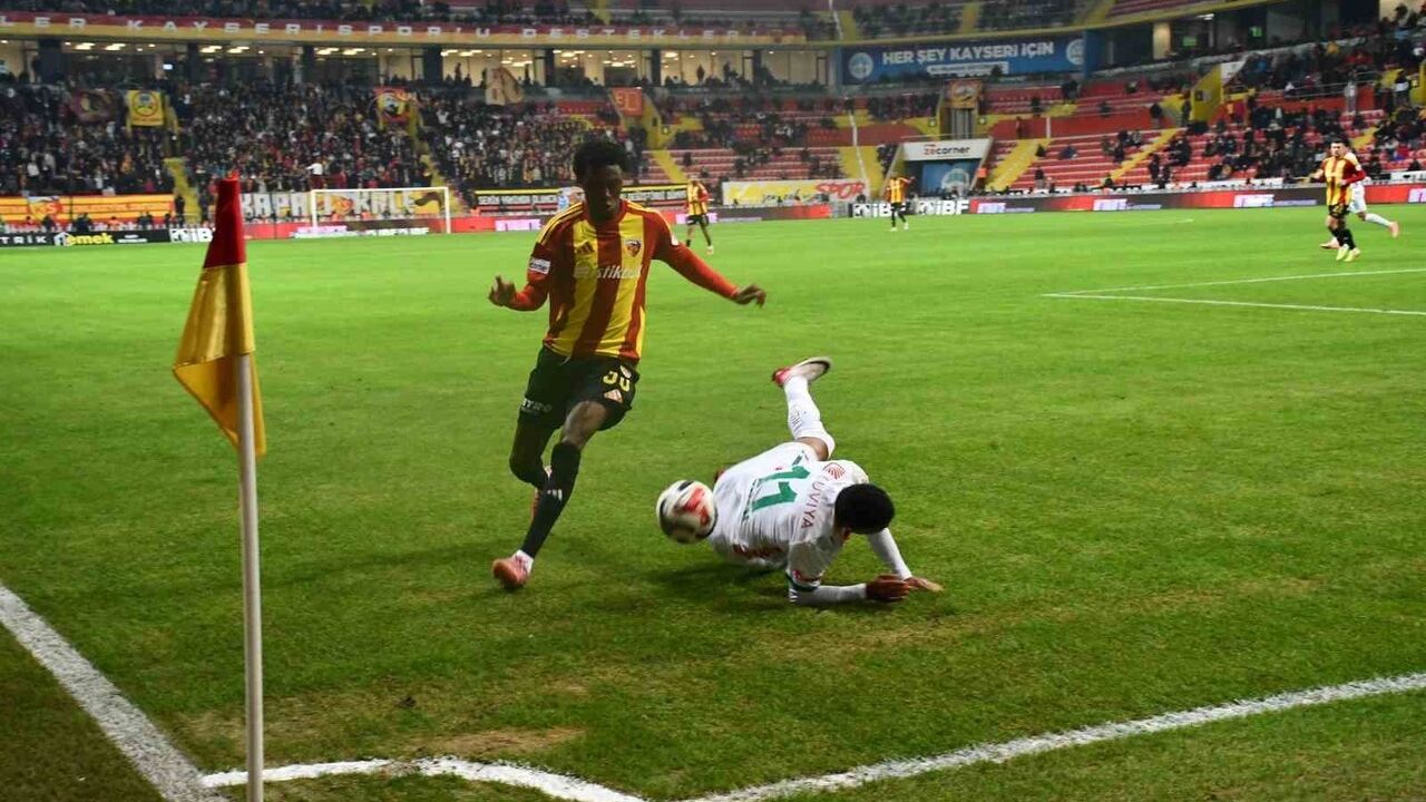 Kayserispor 0-0 Corendon Alanyaspor — Trendyol Süper Lig 16. Hafta