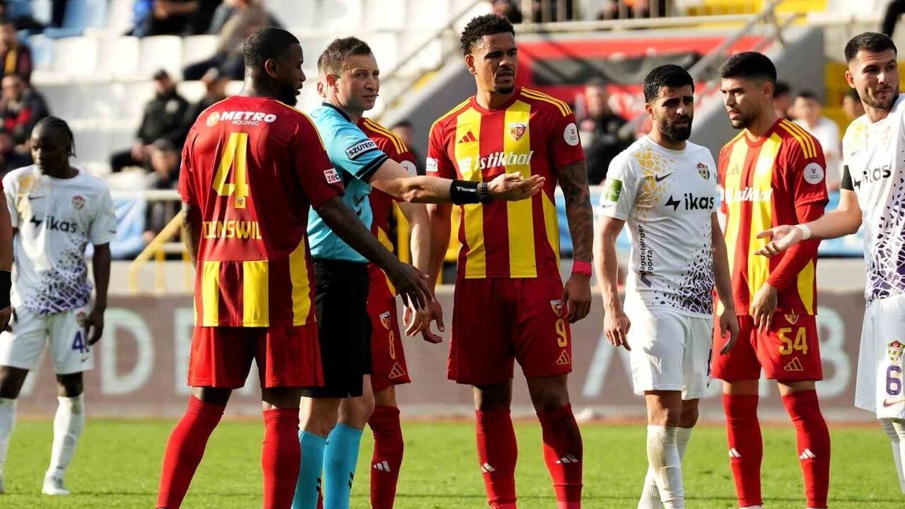 Kayserispor 7. Beraberlikle Sahadan Ayrıldı