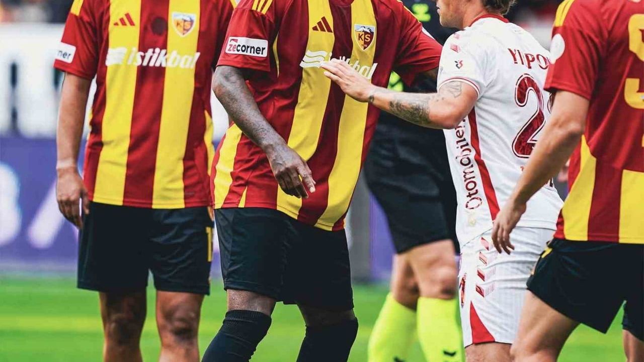 Kayserispor'a 17 maçta 42 sarı, 2 kırmızı kart