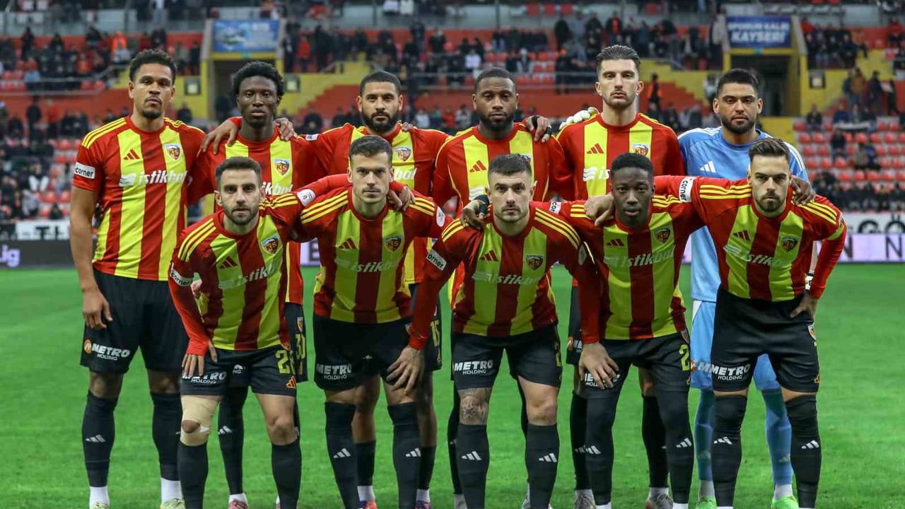 Kayserispor: İlk Yarıda 2 Hoca, Sadece 2 Galibiyet