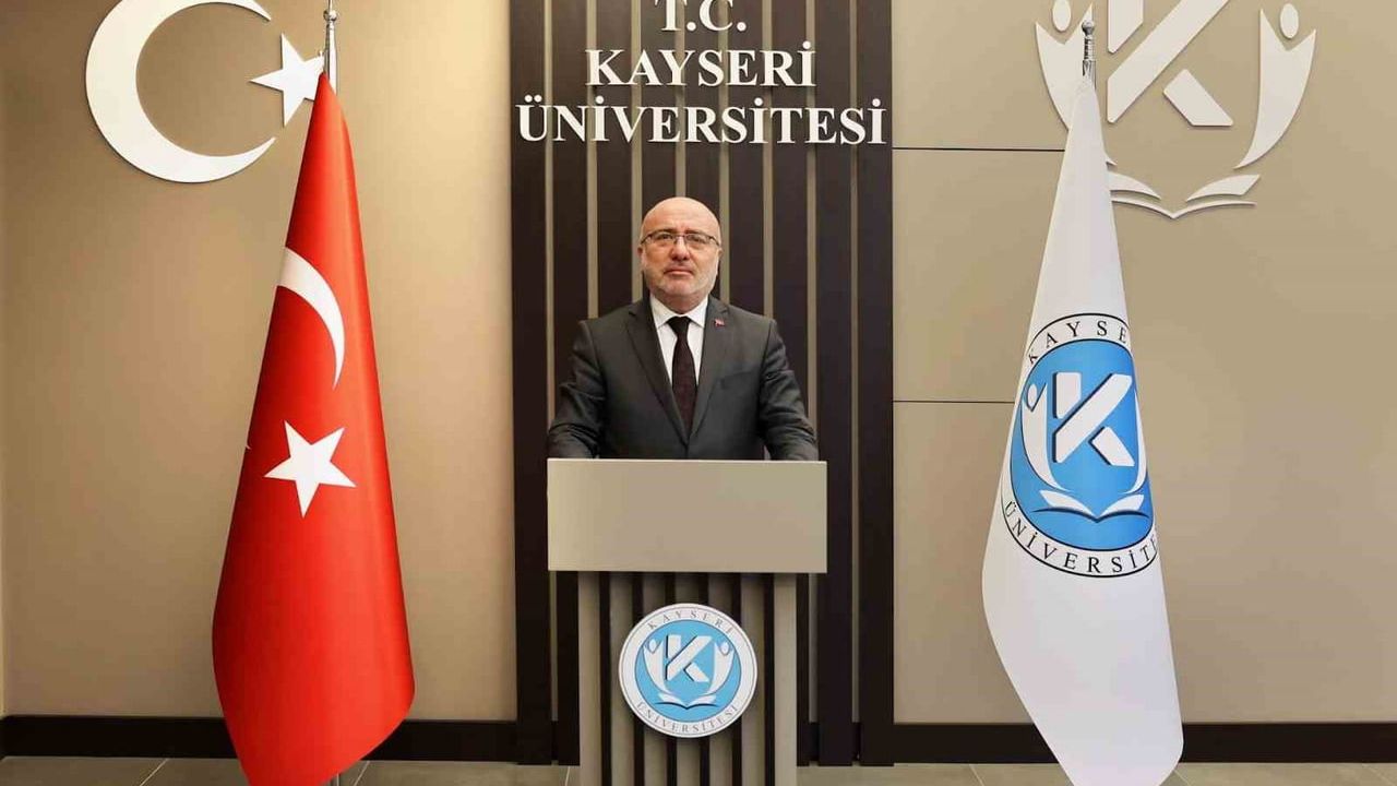 KAYÜ Rektörü Prof. Dr. Kurtuluş Karamustafa'dan 2026 Mesajı